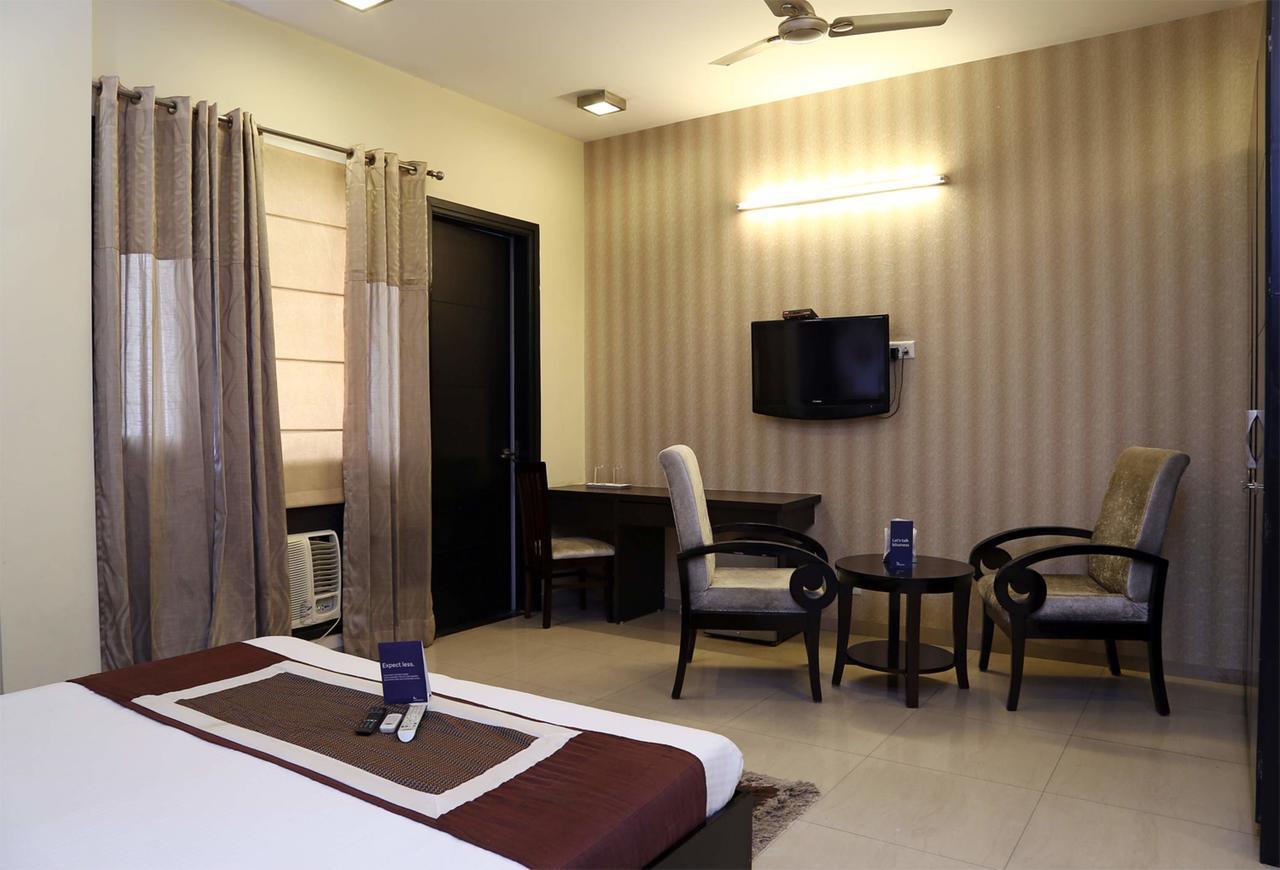 Fabhotel Signature Cyber Park เดลี ภายนอก รูปภาพ