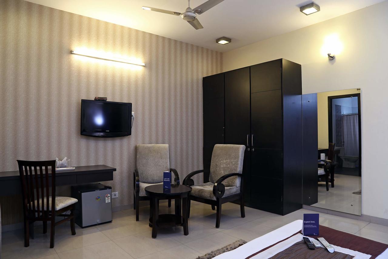 Fabhotel Signature Cyber Park เดลี ภายนอก รูปภาพ