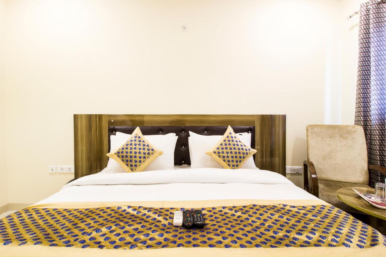 Fabhotel Signature Cyber Park เดลี ภายนอก รูปภาพ