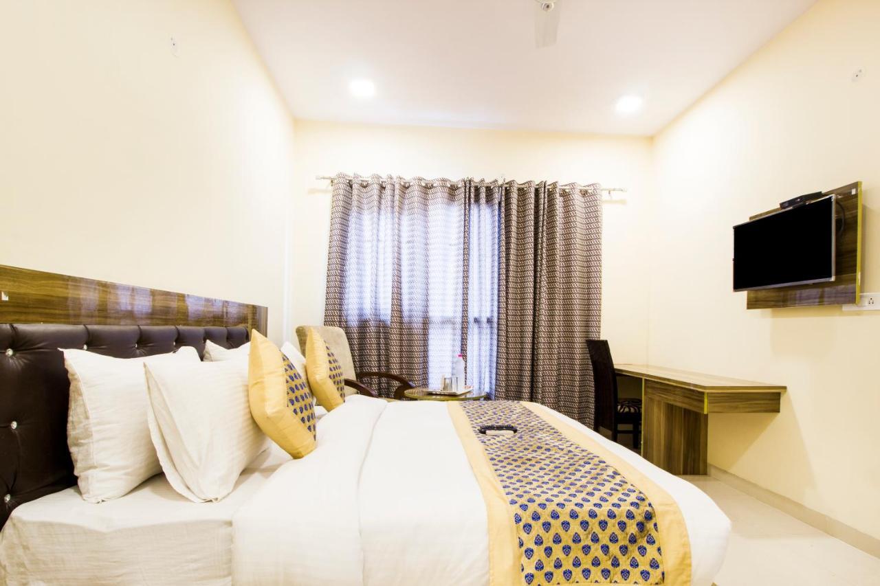 Fabhotel Signature Cyber Park เดลี ภายนอก รูปภาพ