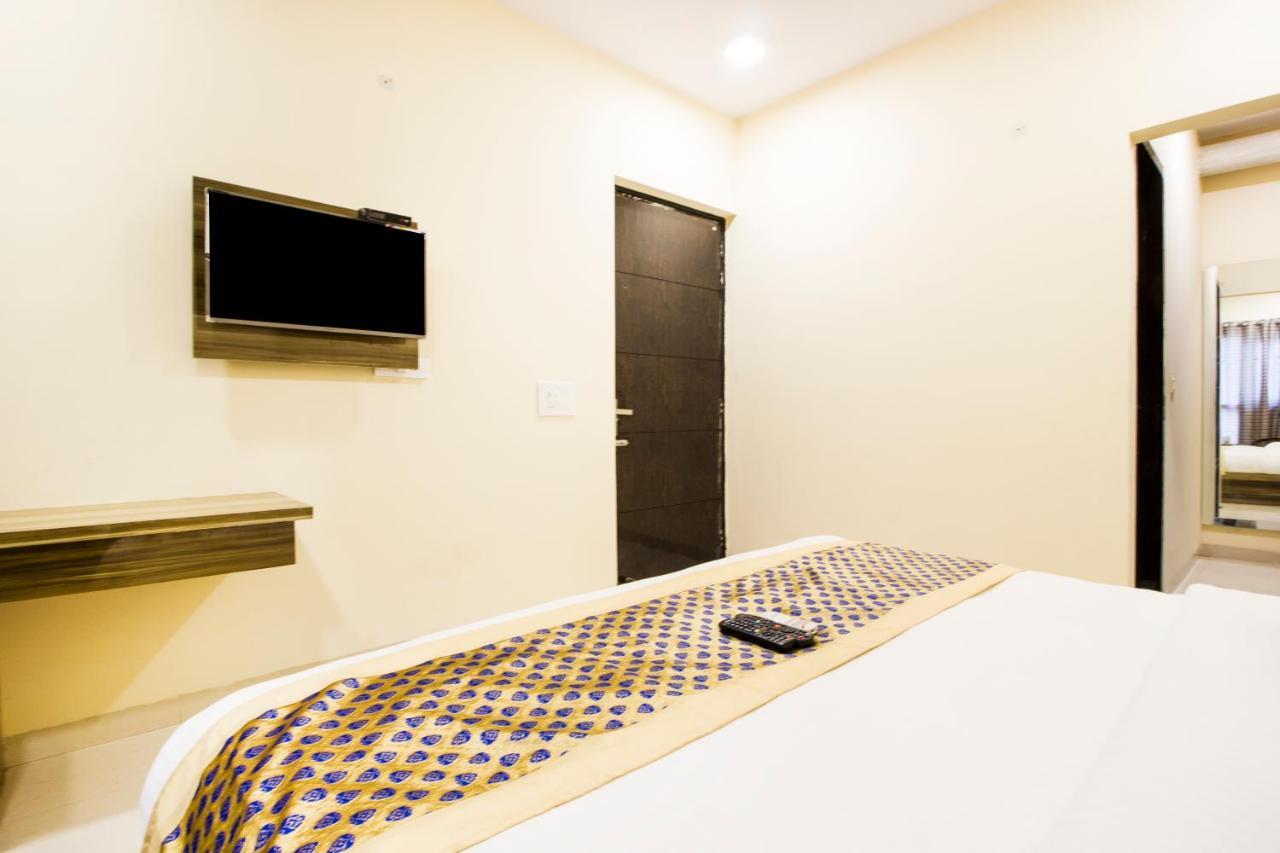 Fabhotel Signature Cyber Park เดลี ภายนอก รูปภาพ
